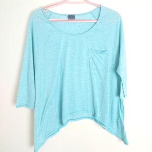 Sparkle & Fade Teal shark bite half sleeve medium Scoop neck tee